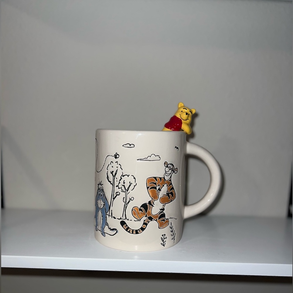 Winnie the Pooh Ceramic Mug with Figurine (Figurine does not come off)